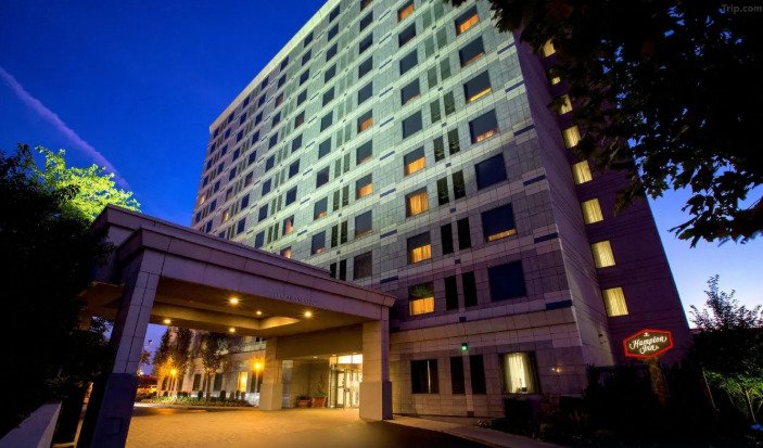 Tour Packages Hampton Inn NY-JFK exterior