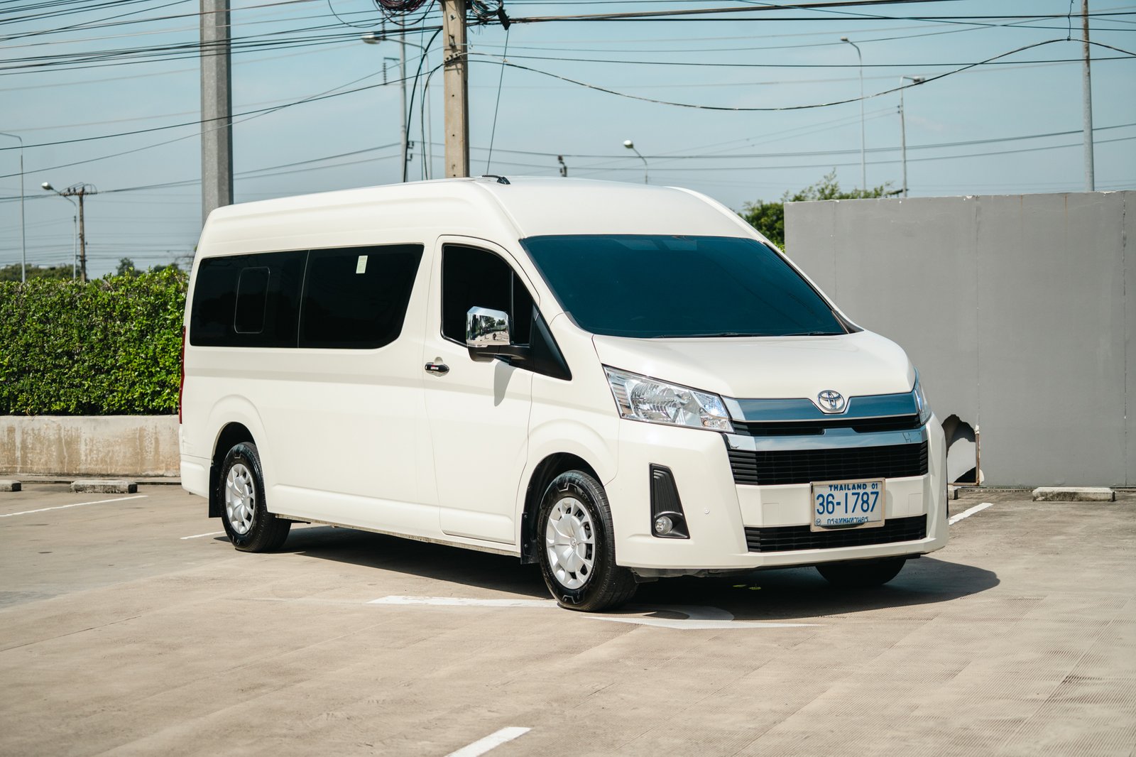 Tour Packages Pattaya Transfer commuter minibus