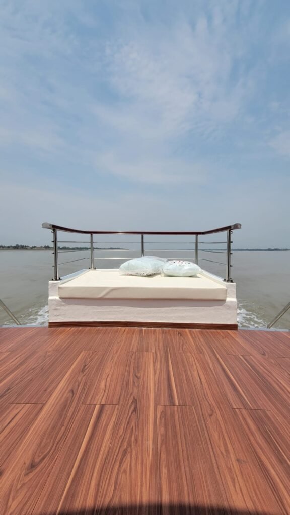 Tour Packages Twitcher private boat – Sun Deck Day-Bed